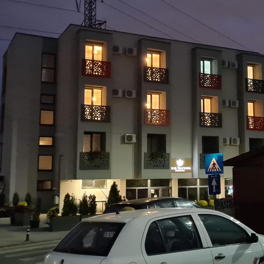 Roşu Albert Hotel מראה חיצוני תמונה