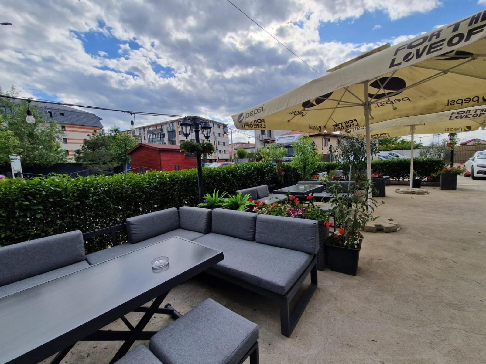 Roşu Albert Hotel מראה חיצוני תמונה