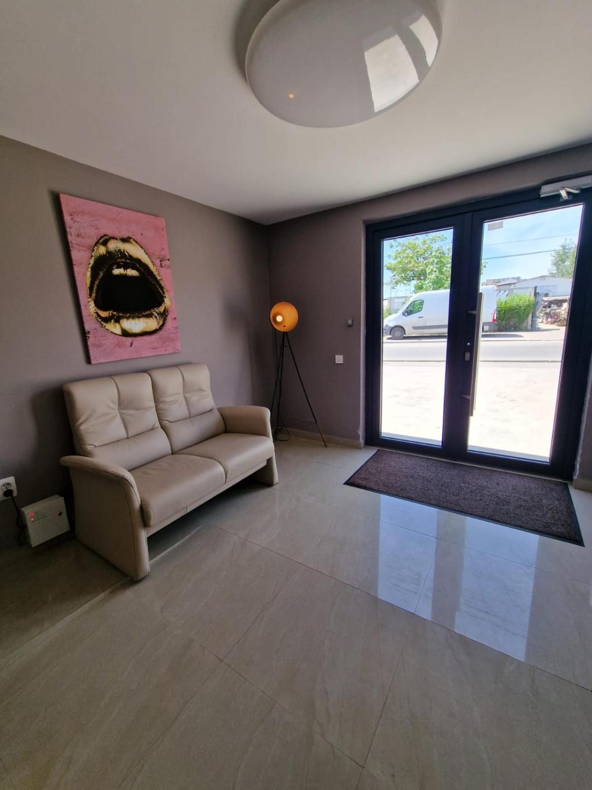 Roşu Albert Hotel מראה חיצוני תמונה
